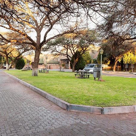 Kathu Gamagara Lodge Bagian luar foto