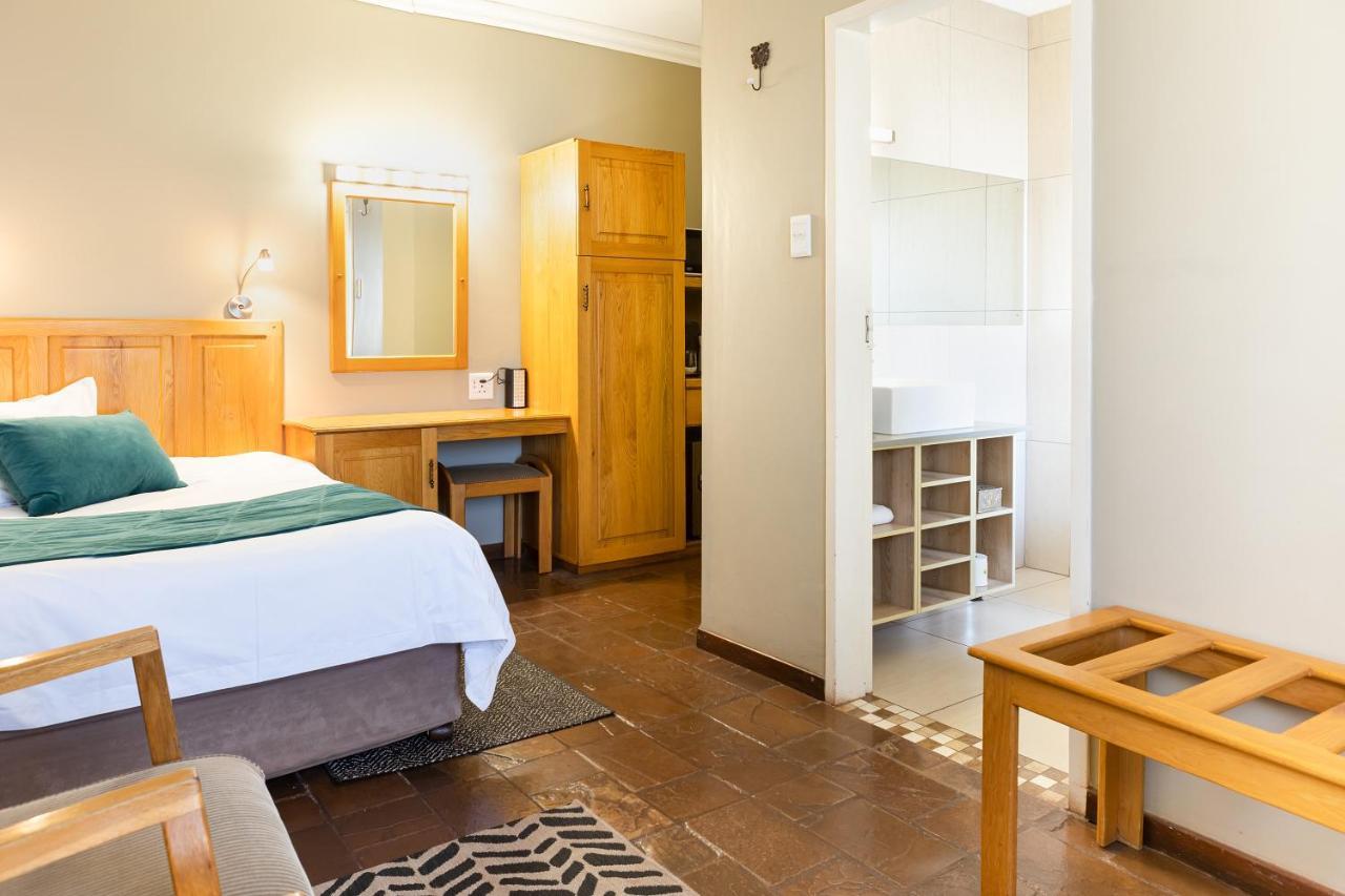 Kathu Gamagara Lodge Bagian luar foto