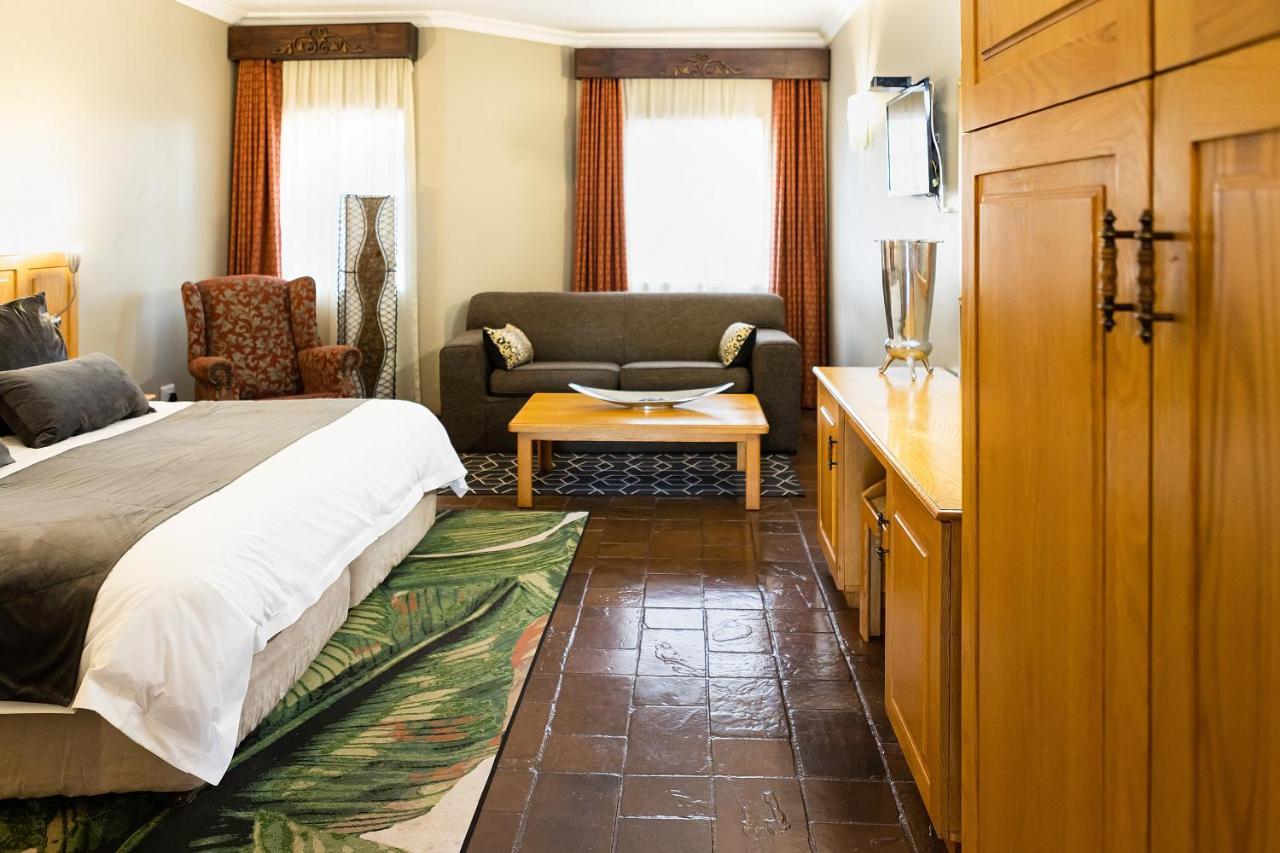 Kathu Gamagara Lodge Bagian luar foto