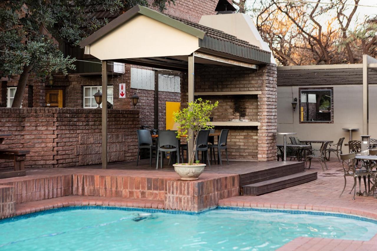 Kathu Gamagara Lodge Bagian luar foto
