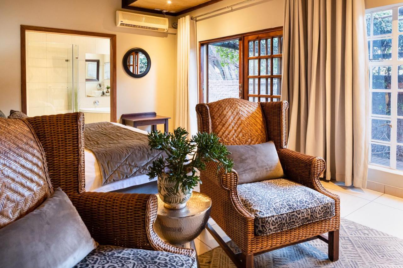 Kathu Gamagara Lodge Bagian luar foto