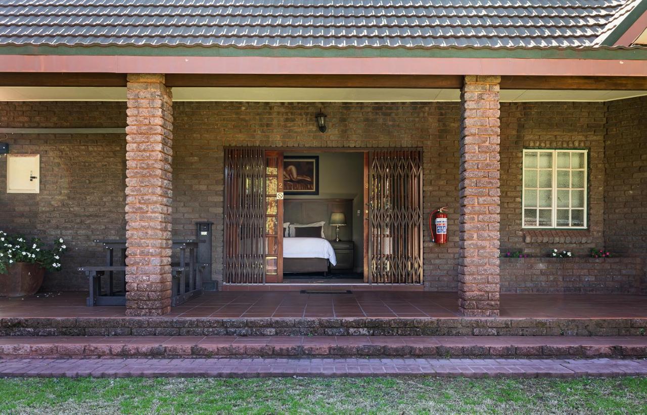 Kathu Gamagara Lodge Bagian luar foto
