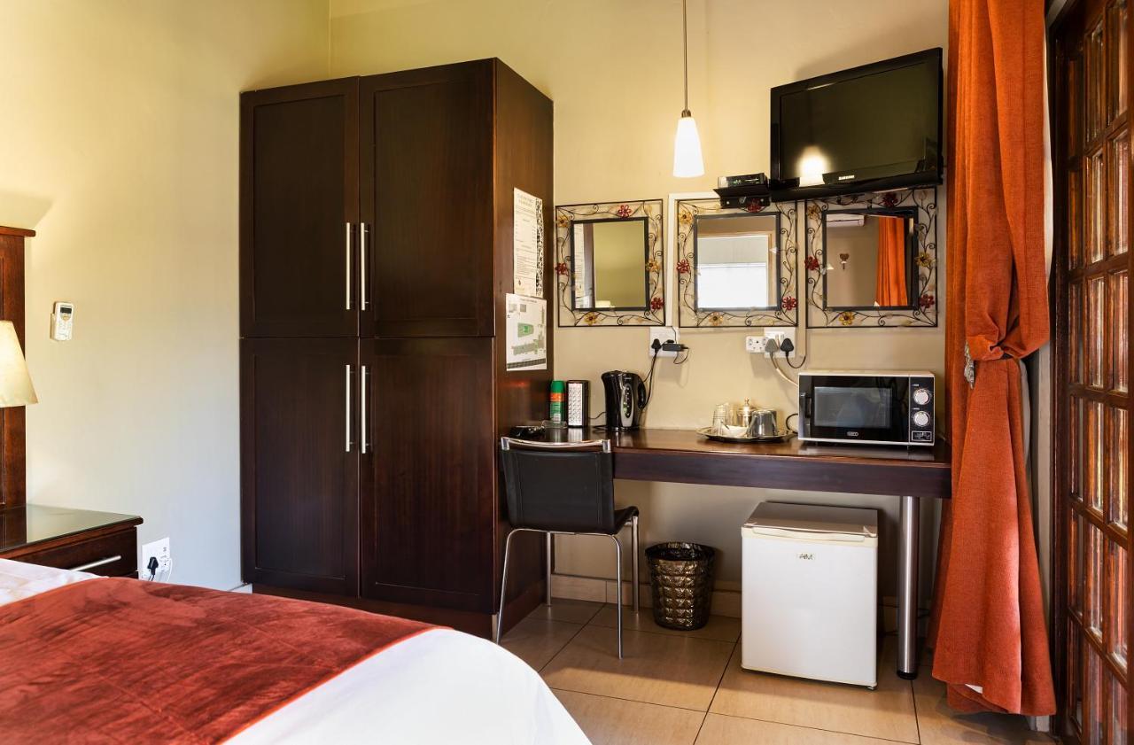 Kathu Gamagara Lodge Bagian luar foto