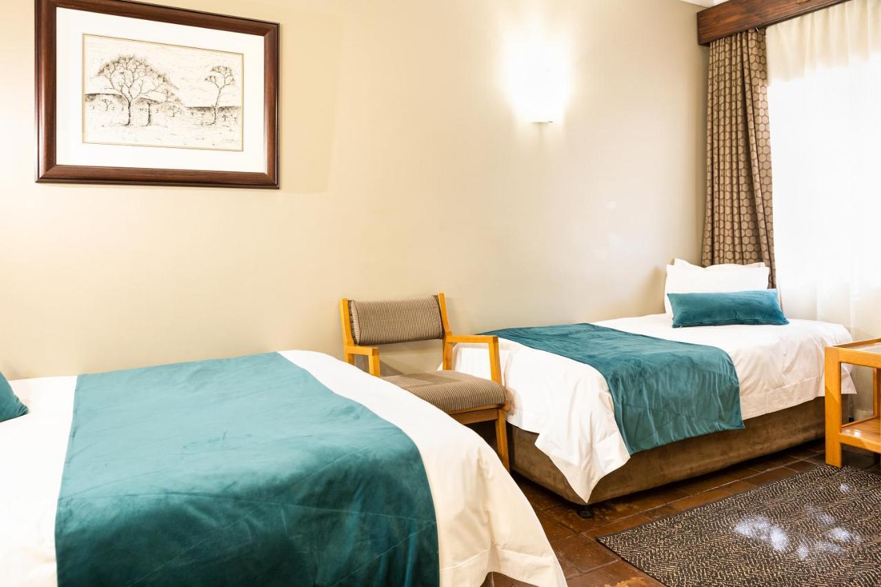Kathu Gamagara Lodge Bagian luar foto